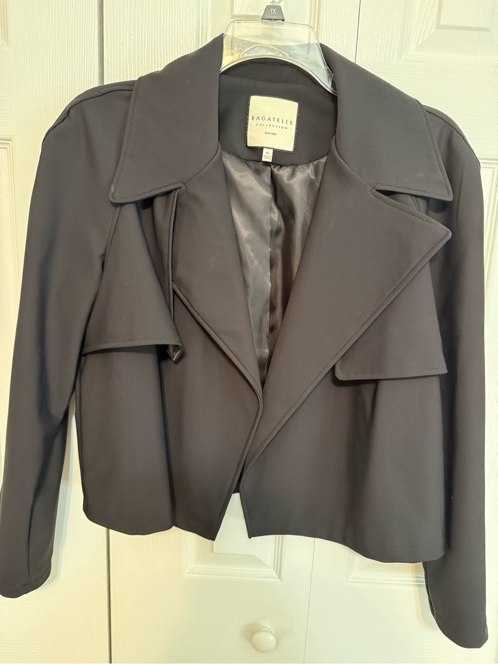 bagatelle Women's Black Cropped Blazer with Notched Lapels